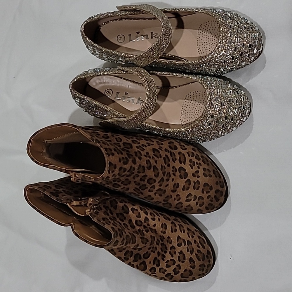 2 pair Little Girls Size 9 Shoes